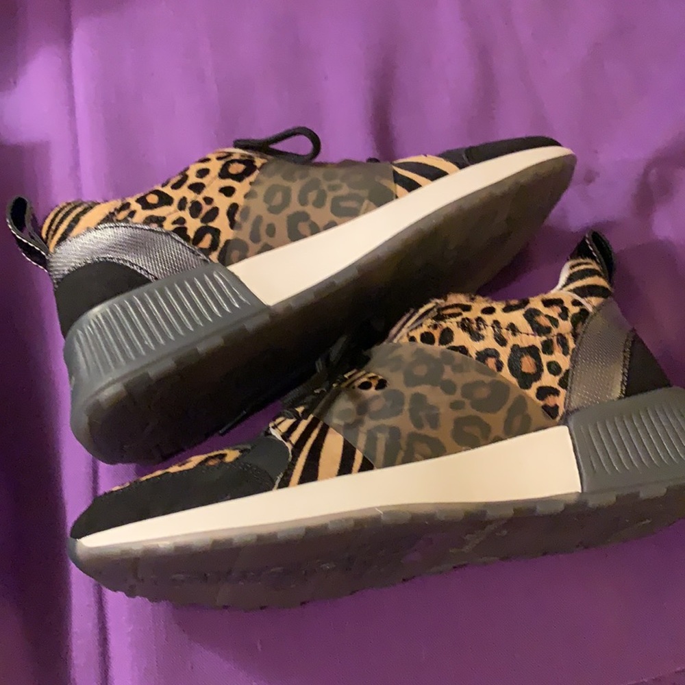 Sam Edelman- Size 6 - Picture 2 of 6